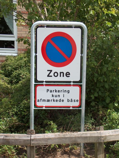 Galge med Zone skilt parkeringsskilte